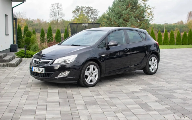 Opel Astra cena 28950 przebieg: 182550, rok produkcji 2010 z Nisko małe 781